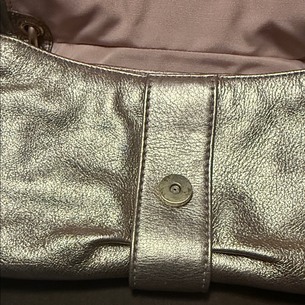 Coach Vintage Metallic Platinum Gold Leather Shoulder Bag - Picture 14 of 17